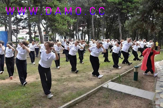 �׽