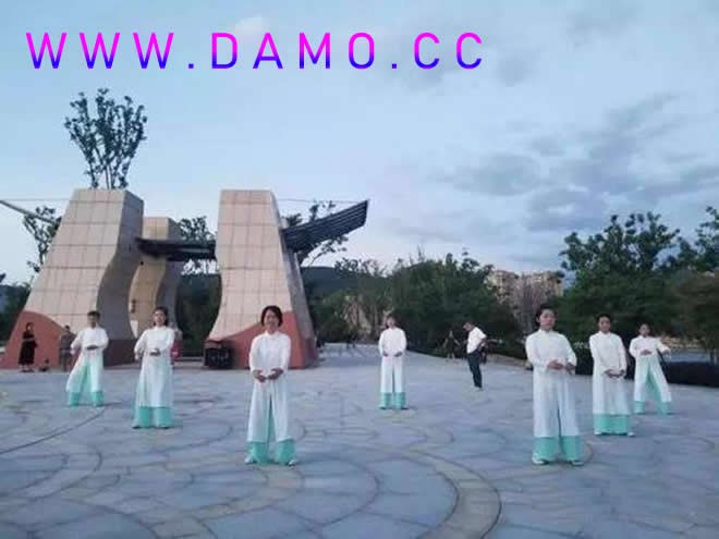 �׽