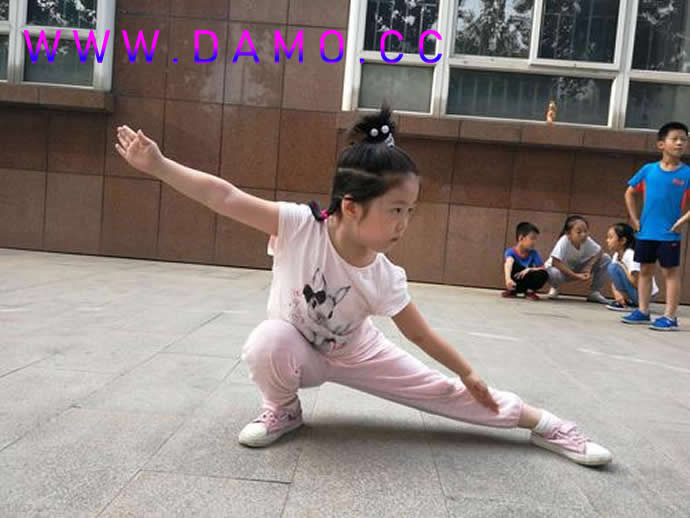 �׽