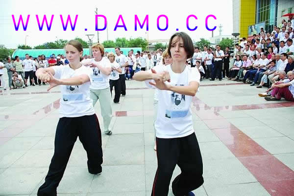 �׽