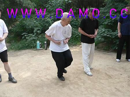 �׽