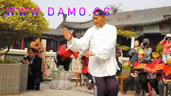 �׽