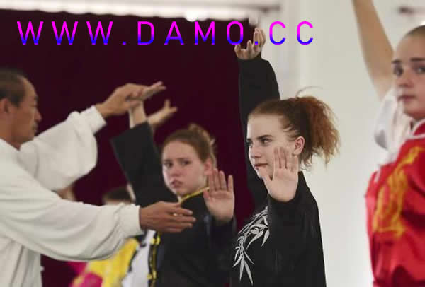 �׽