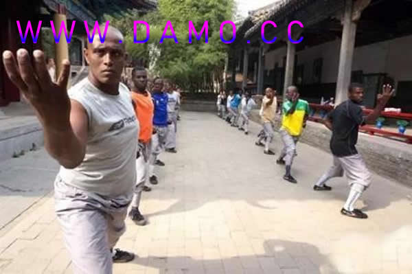 �׽