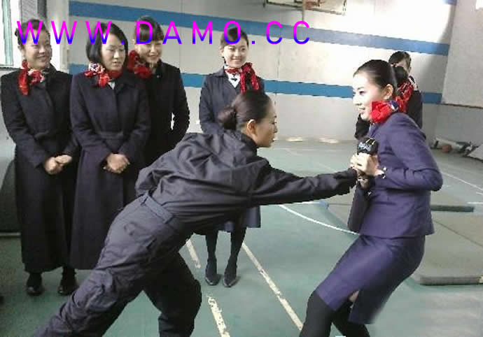 �׽