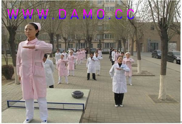 �׽