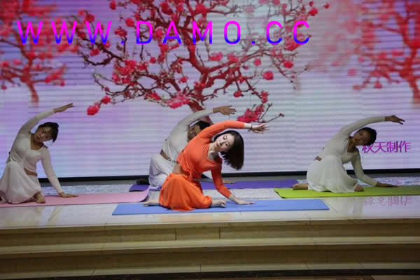 �٤